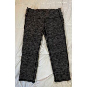 ATHLETA GRAY HEATHER‎ BLACK CAPRI CROPPED  LEGGING SIZE MEDIUM